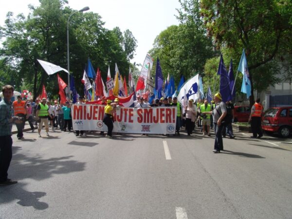 MIJENJATE SMJER ILI ĆEMO MI MIJENJATI VAS!