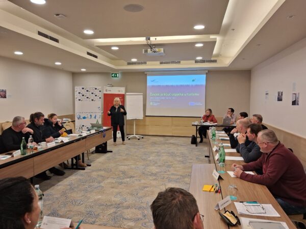 Čovjek je ključ uspjeha u turizmu: u Splitu održana prva edukacija sindikalnih povjerenika IV. sindikalne regije STUH-a